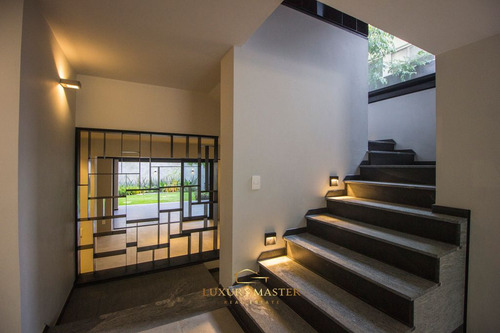 Casa De Lujo En Venta En Valle Real