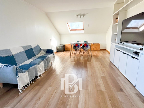 Casa En Venta De 3 Dorm. En Lo Barnechea