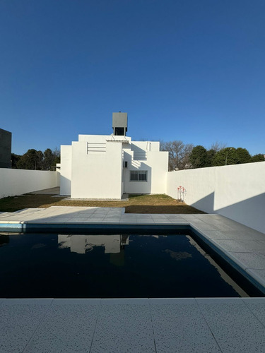 Venta Casa Greenville 2- Credito Hipotecario Bancos. Pileta Dormitorio En Planta Baja Oportunidad.