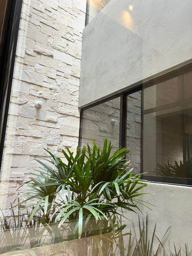 Imagen 5 de 22 de Preciosa Casa En Venta Con 5 Habitaciones Y Roof Garden En Privada Slp