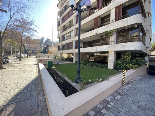 Departamento En Venta De 2 Dorm. En Las Condes