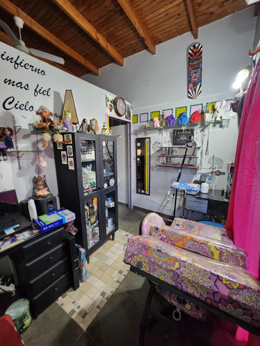 Casa En Venta - 3 Dormitorios 1 Baño - Cochera - 315mts2 - Ensenada