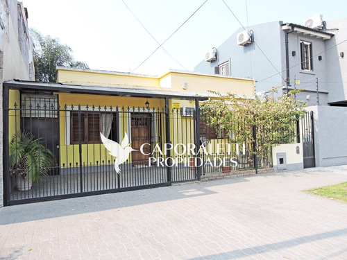 Imagen 3 de 30 de Casa En Venta 4 Ambientes Con Cochera Pileta Parque Banfield