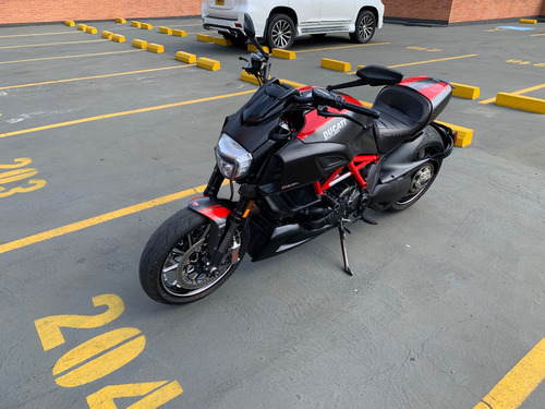 Ducati Diavel Carbon 1.250 Modelo 2015
