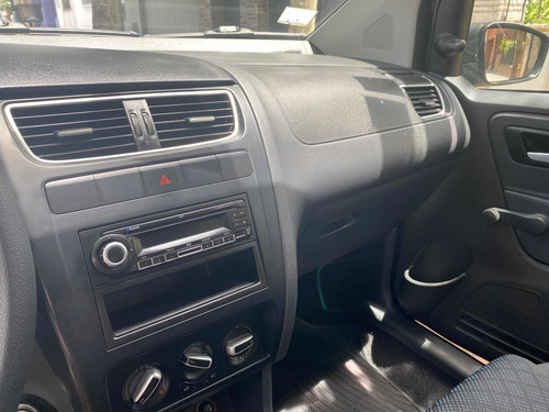 Imagen 11 de 18 de Volkswagen Fox 2013 1.6 Comfortline 3 P