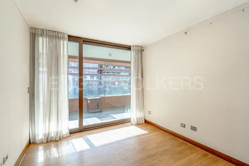 Moderno Departamento En Sector Residencial