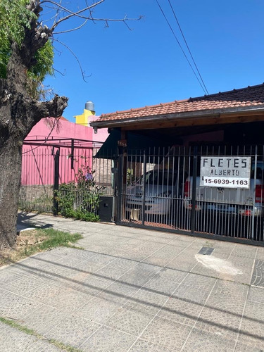 Casa En Venta En Lanús Este.