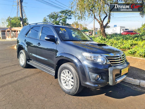 Imagem 3 de 14 de Toyota Hilux Sw4 3.0 Srv 4x4 7 Lugares 2014