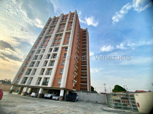 Apartamento En Venta En Parroquia Concepcion Oeste De Barquisimeto, Lara M C