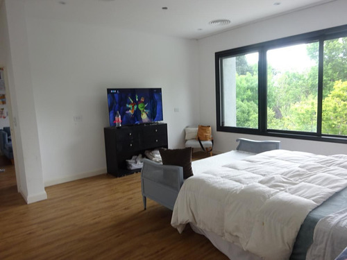 Imagen 14 de 30 de Casa En Venta 3/4 Dormitorios - Las Lomas-jockey. San Isidro