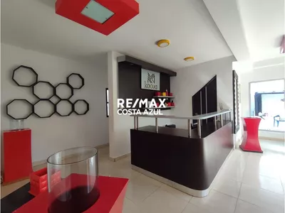 Hotel y resort en venta