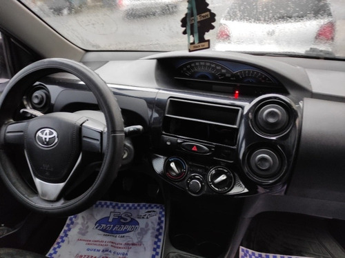 Imagem 5 de 7 de Toyota Etios 2016 1.5 16v X 4p