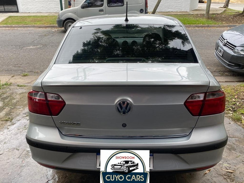 Volkswagen Voyage 1.6 Highline 101cv