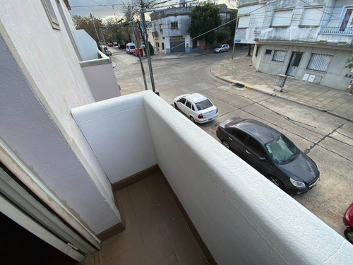 Imagen 4 de 24 de Ph 3 Ambientes Venta Flores Terraza Y Balcón