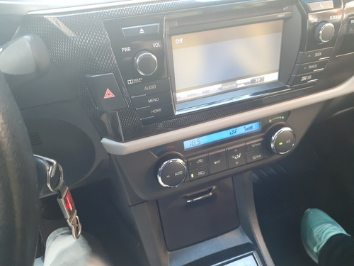 Imagen 8 de 13 de Toyota Corolla 1.8 Xei Cvt Pack 140cv 2015