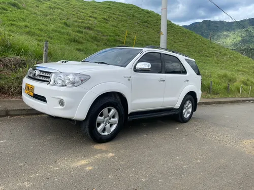 Toyota Fortuner 3.0 Sr5