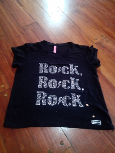 Remera Negra Pupera Talle 12 Años .manchada .rock Tachas Man