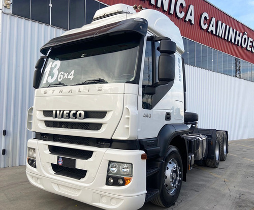 Imagem 3 de 10 de Iveco Stralis 440 6x4 2013