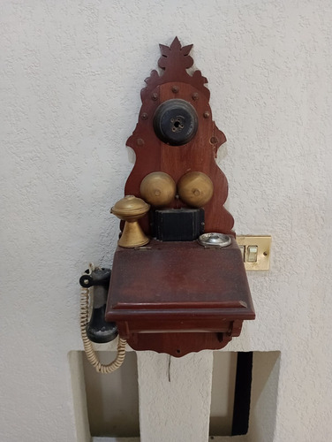 Teléfono Antiguo De Pared, Usado, Necesita Restauración.