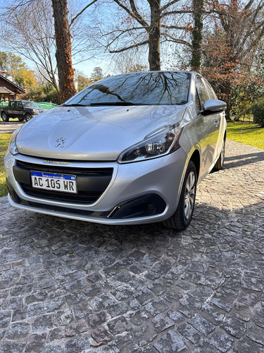 Peugeot 208 1.6 Active