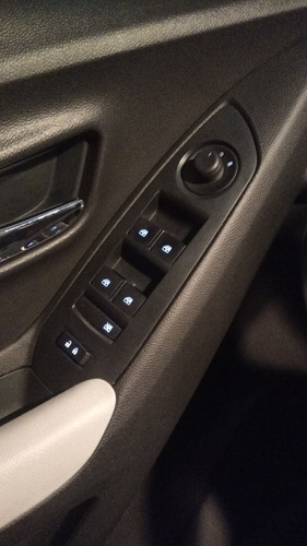 Imagen 19 de 25 de Chevrolet Tracker