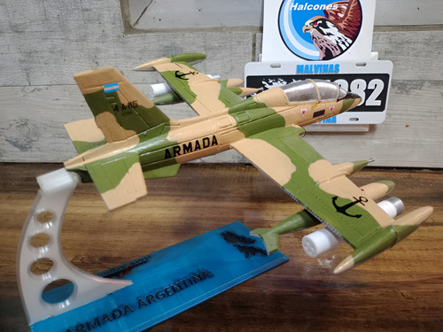 Maqueta De Avión Argentino Aermacchi Mb339 Esc 1/48 Malvinas