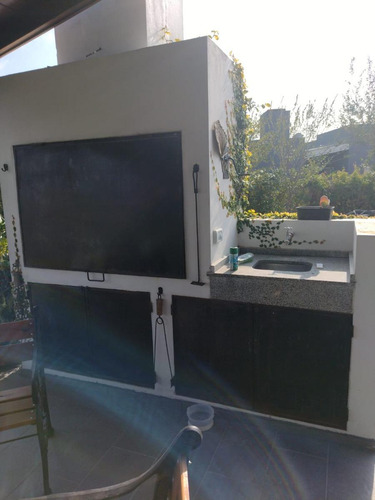 Casa En Venta - 4 Dormitorios 4 Baños - Cocheras - 993mts2 - Escobar