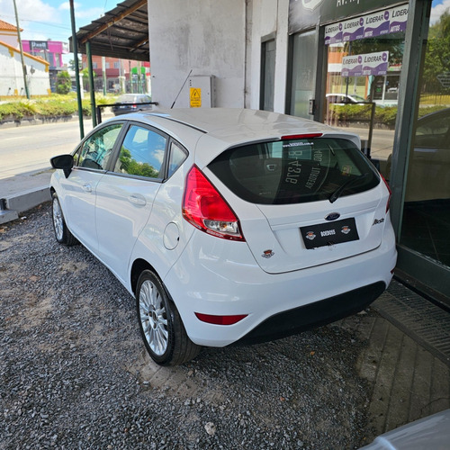 Ford Fiesta Kinetic 1.6 Se 120cv