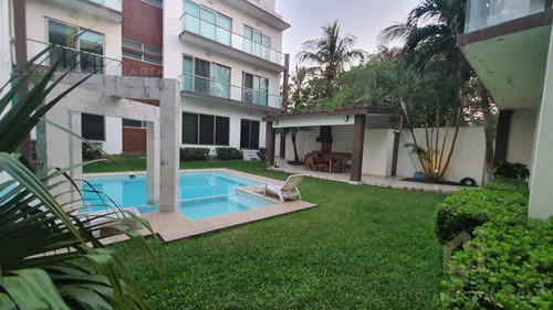 Departamento En Venta En Veracruz, Los Delfines, 3 Recamaras, Alberca, Área De Asador Techada