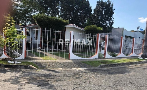 Imagen 2 de 9 de En Venta Bella Casa-quinta Ubicada En La Urbanización Hato Modelo, Guanare Portuguesa.