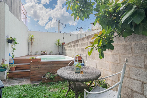 Ph En Venta 3 Ambientes Al Frente Con Jardin Y Pileta.