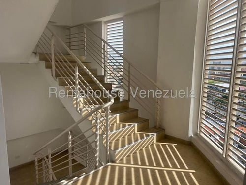 Yoselin Cabesas Vende Apartamento En Resd. Santa Barbara, Yc 25-23779