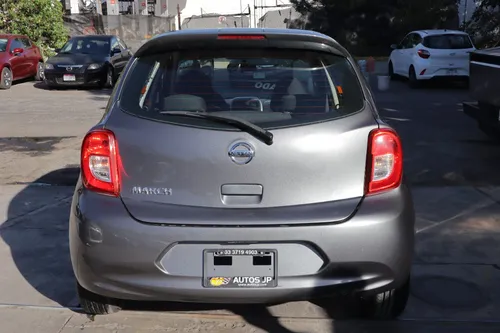 Nissan March 1.6 Advance At