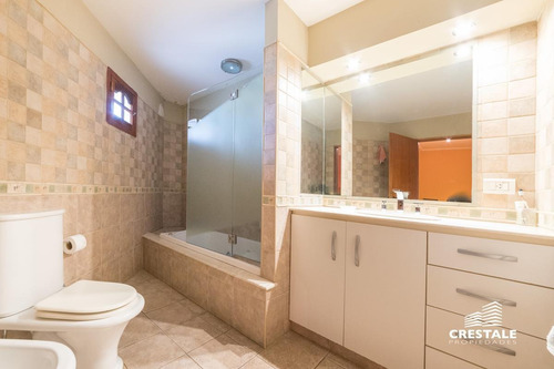 Imagen 13 de 24 de Casa 3 Dormitorios En Venta. Patio Con Parrillero - Fisherton