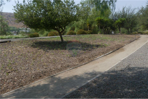 Terreno En Condominio La Reserva De Chicureo
