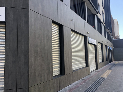 Arriendo Local Comercial 27,39 + Subt. 29,12 M2, Metro Ula