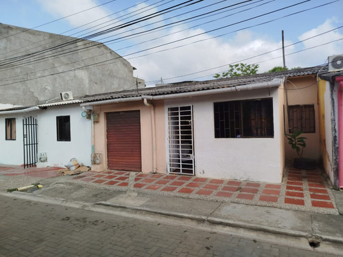 La Casa Esta En Tramite De Sucesion Para Ser Entregada Al Comprador Libre De Todo Tipo De Prendas 