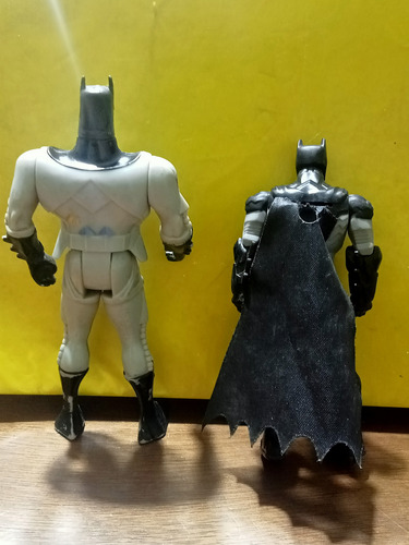 2 Muñecos De Batman Dc Comics (Usado)