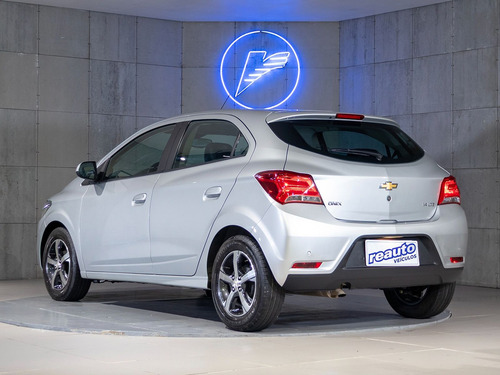 Chevrolet Onix HATCH LTZ 1.4 8V FlexPower 5p Mec.