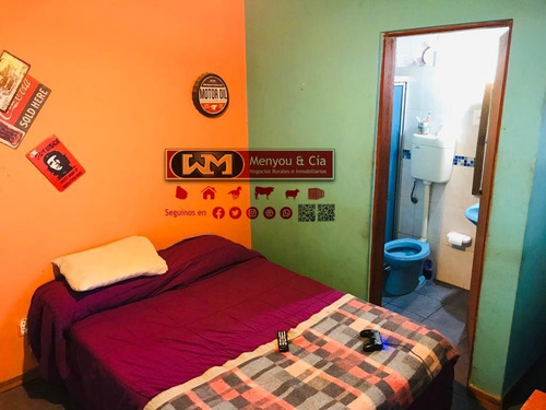 Venta Casa Trinidad Flores 4 Dormitorios De Planchada Luminosa Con Patio Cochera Y Barbacoa