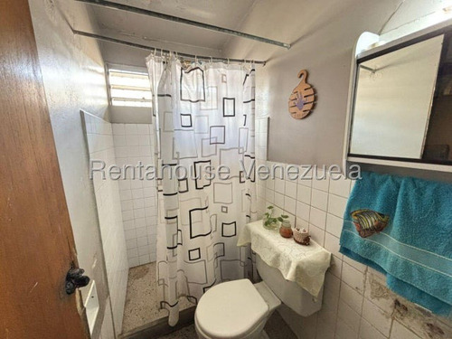 & Maria Luisa Mendoza Vende Sensacional Casa En El Este De Barquisimeto Con Acabados Modernos Y Posee Local Comercial 2 5 2 2 1 9 5