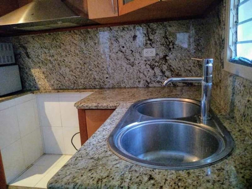 Imagen 10 de 15 de Townhouse En Urb. Villa Jardin, San Diego 04127407774 (foth-245)