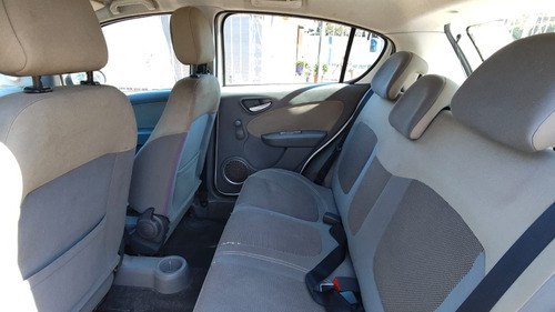 Fiat Palio ESSENCE 1.6 16V