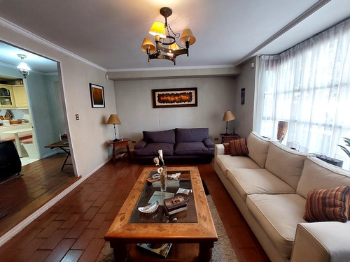 Excelente Casa En San Carlos De Apoquindo