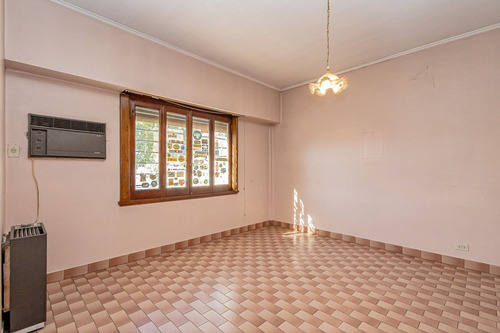 Venta Casa 5 Ambientes En Moron Norte
