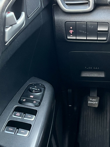 Kia Sportage Lx 2.0 Gsl At 2wd 6ab
