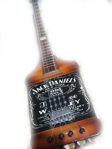 Bajo Eléctrico Jack Daniels De Luthier  (Reacondicionado)