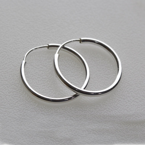 Imagem 3 de 6 de Brinco Argola Pequena De Prata 925 Redonda - 18mm Unissex