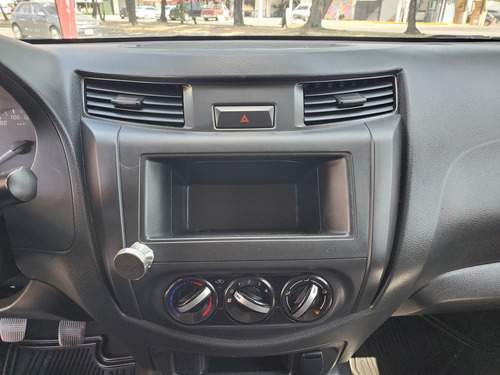 Nissan NP300 Chasis Cabina