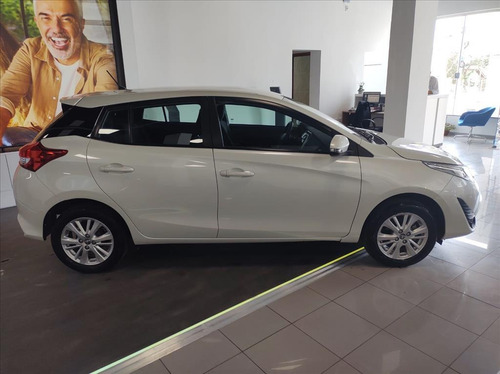 Imagem 4 de 14 de Yaris 1.3 16v Flex Xl Multidrive